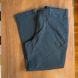Mens Uniqlo Ultra Stretch Chino Pants Size Large - Dark Olive Green